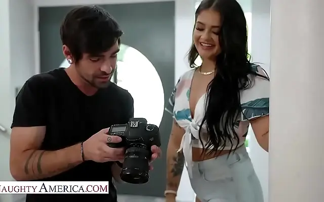 Naughty America Ryan Reid Tempts Her Friend's Brother with Seductive Moves
