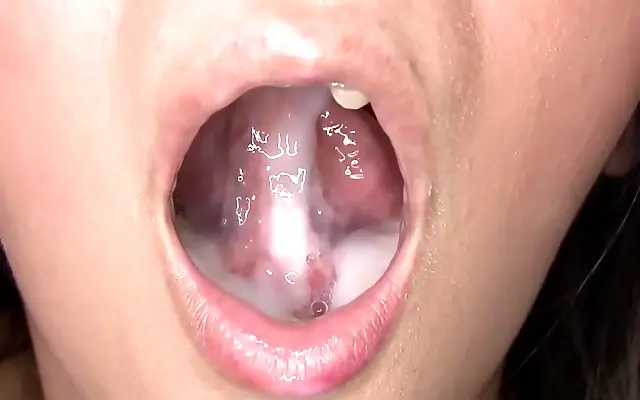 Sultry Japanese beauty drinks him down with hungry lips