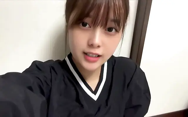 荫蒂添 爽到 放荡 Japanese Amateur Prepares for First Time with Sensual Finger Play