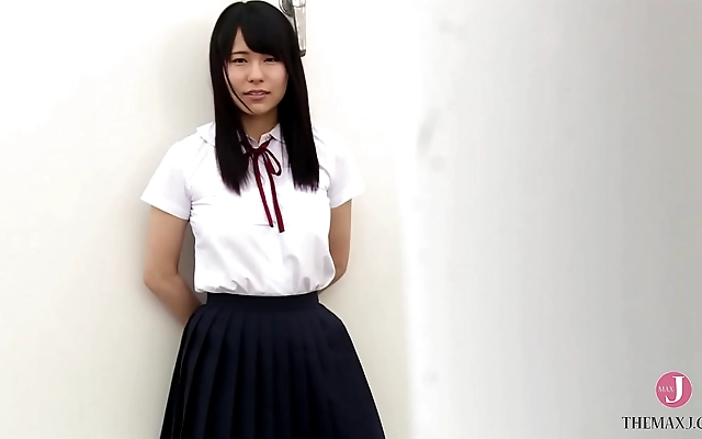 Japanese beauty seduces in a steamy hot spring, teasing her luscious curves