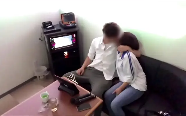Amateur Japanese Couple Gives In To Karaoke Room Temptation