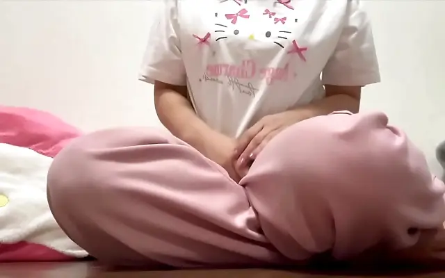 Late night lust overtakes a Japanese college girl in her lonely dorm