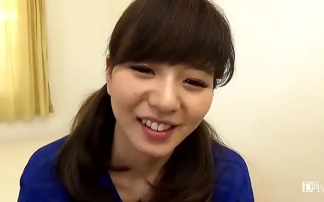 伸进 欧美大片 滋味 苍井空 Japanese Schoolgirl Coaxes Her Teacher into a Steamy Classroom Encounter