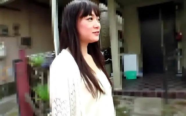 Gorgeous Japanese Milf Teases with Lush Curves and Silk