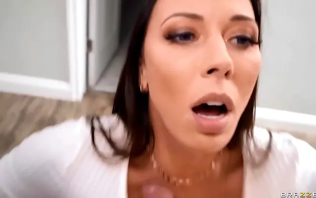 Rachel Starr Lends a Horny Hand with a Wet Blowjob and Face Sitting Feast