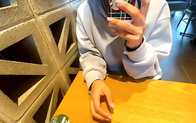 生活 无码一区二区 国产成人 Sultry Japanese beauty sparks steamy app date that ignites all night passion