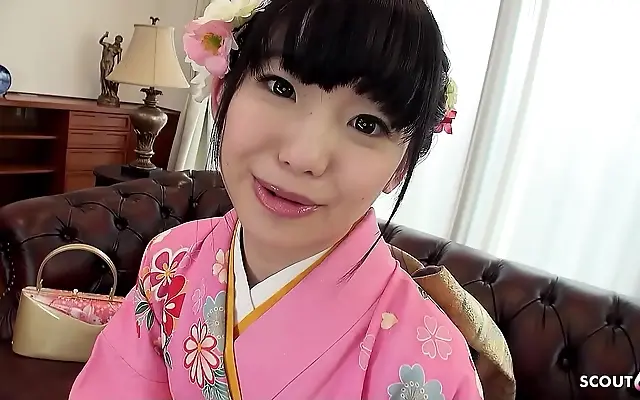 Young geisha beauty teases with lush bush in steamy uncensored debut