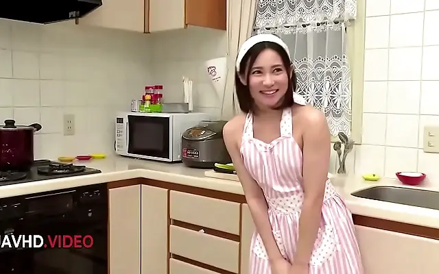 Ameri Koshikawa seduces hubby with expert blowjob skills in steamy Japanese HD