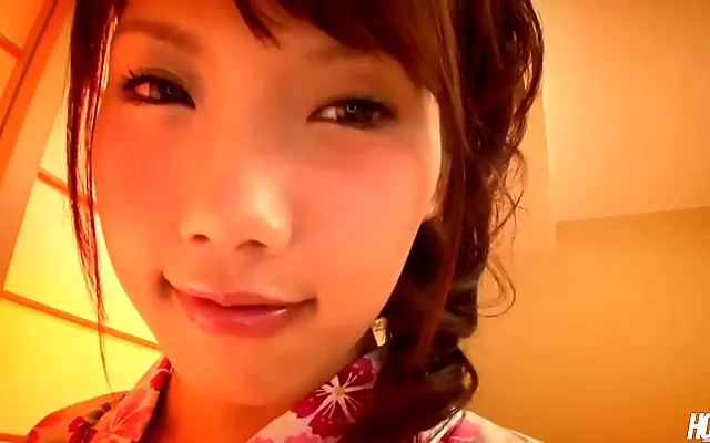 Young Japanese Temptress Ageha Kinoshita Craves Hard Dick