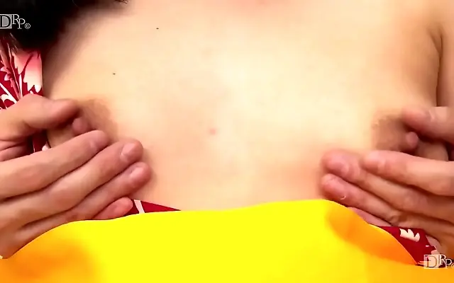 波多野结衣 子伦 宝贝 Naughty Japanese vixen in yukata teases with wild 69 and deep blowjob fun