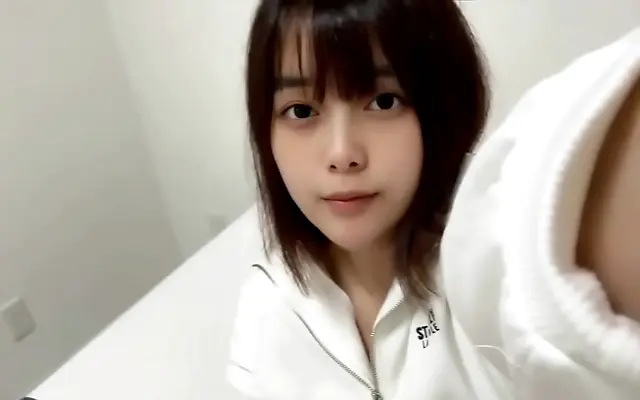 Shy Asian goddess seduces herself in snug new jeans