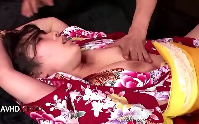 娇妻 无码色 张开腿 码久久久久 Chiharu's sultry JAV blowjob leads to fierce kimono sex