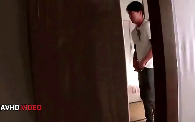 Yua Arigas stuns in steamy Japanese seduction with a wild blowjob fantasy